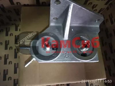 Головка топливного фильтра/СР ISBe (Е3/Е5) под 2 фильтра (трубки 4930058